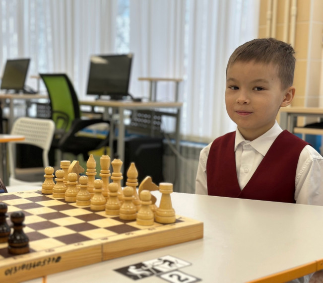 В МБОУ «СТШ» состоялся заключительный отборочный турнир по быстрым шахматам среди обучающихся 1-4 классов общеобразовательных учреждений города Сургута.
